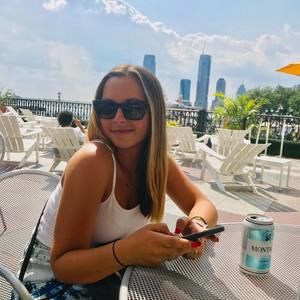 Meet your Posher, Alison